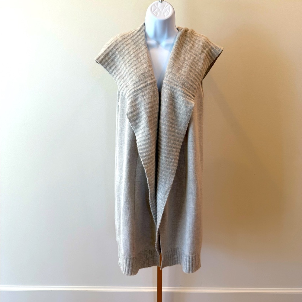 Duffy hooded sweater vest size L